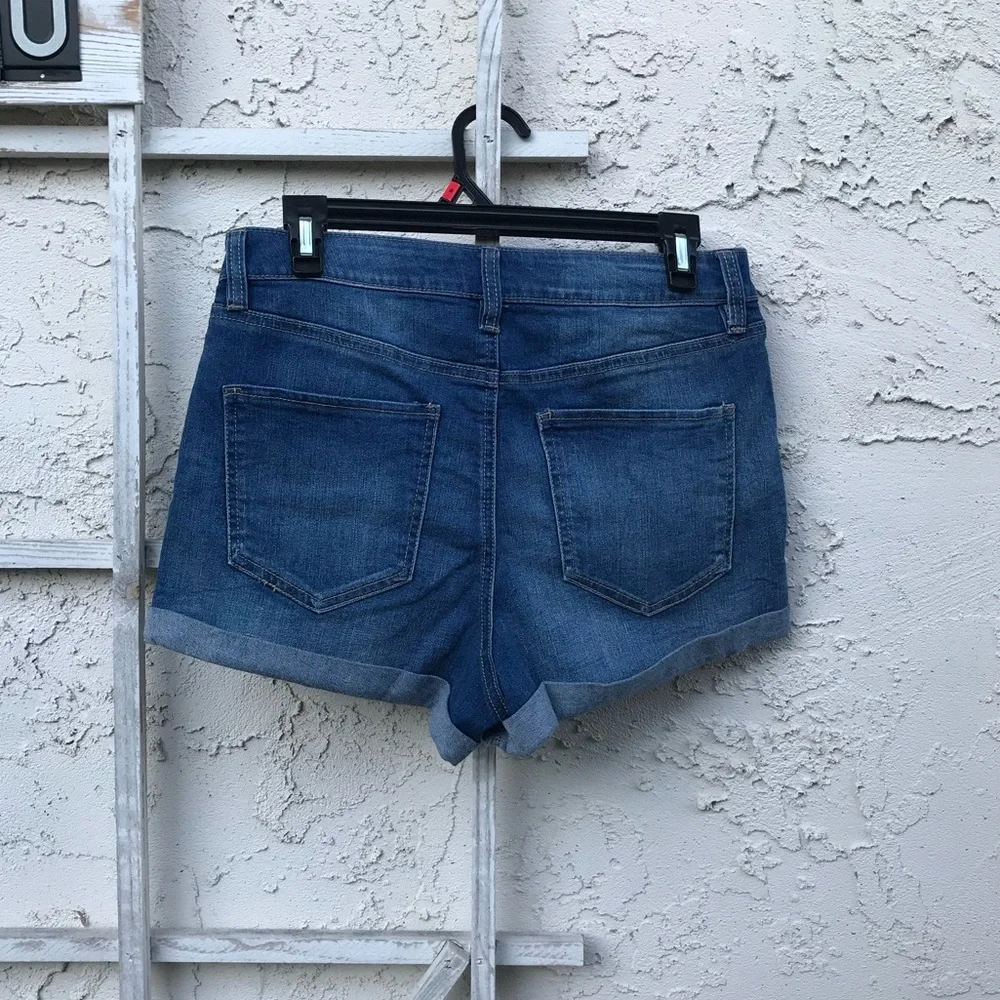 NWT Charlotte Russe Shorts - Picture 2 of 2